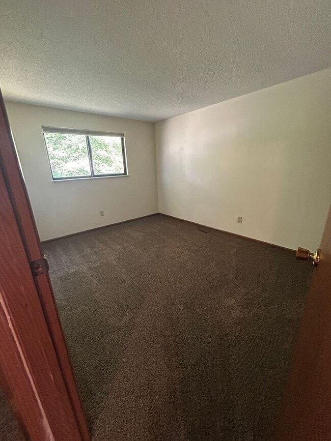 Building Photo - Three Bedroom Split-Level near Easton   **WESTERVILLE SCHOOLS**