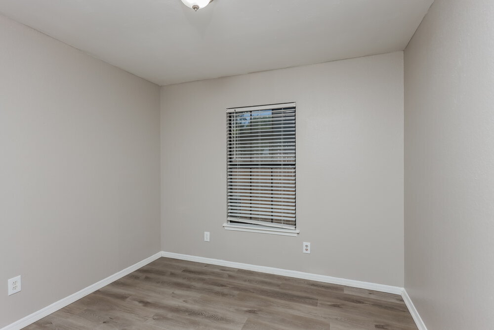 Building Photo - 236 Sunset Dr