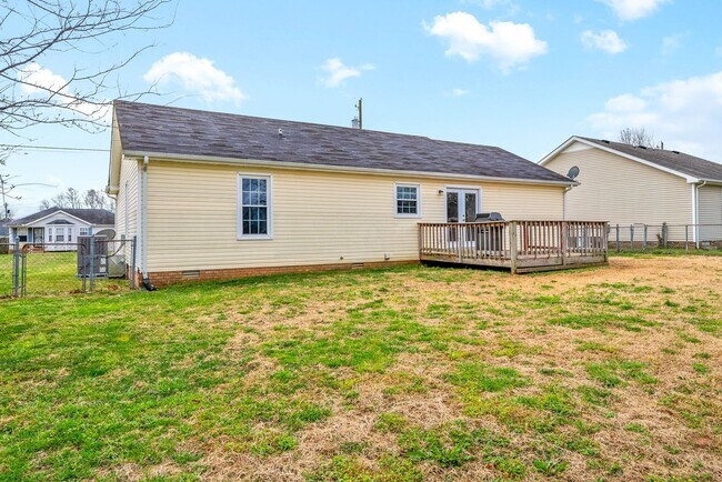 Building Photo - 3231 Tabby Dr