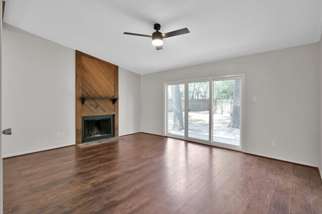 Building Photo - 21 Gambrel Oak Pl