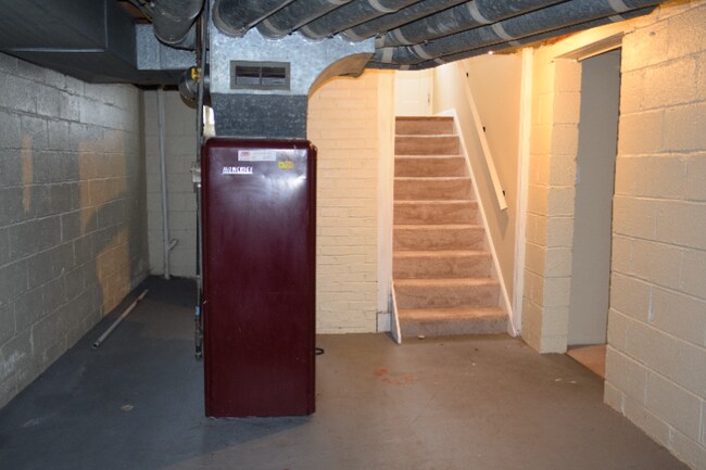 Building Photo - 4070 Wyncote Rd