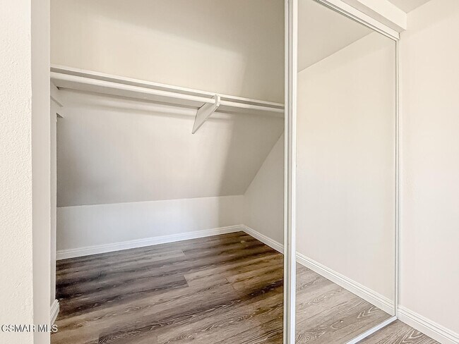 Building Photo - 2561 Heywood St