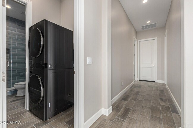 Building Photo - 25454 S 204th Way