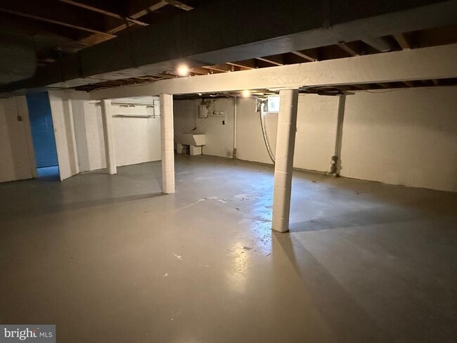 Building Photo - 103 Taft Ave