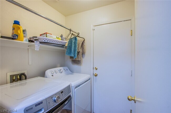 Building Photo - 9340 Copper Villa Ct