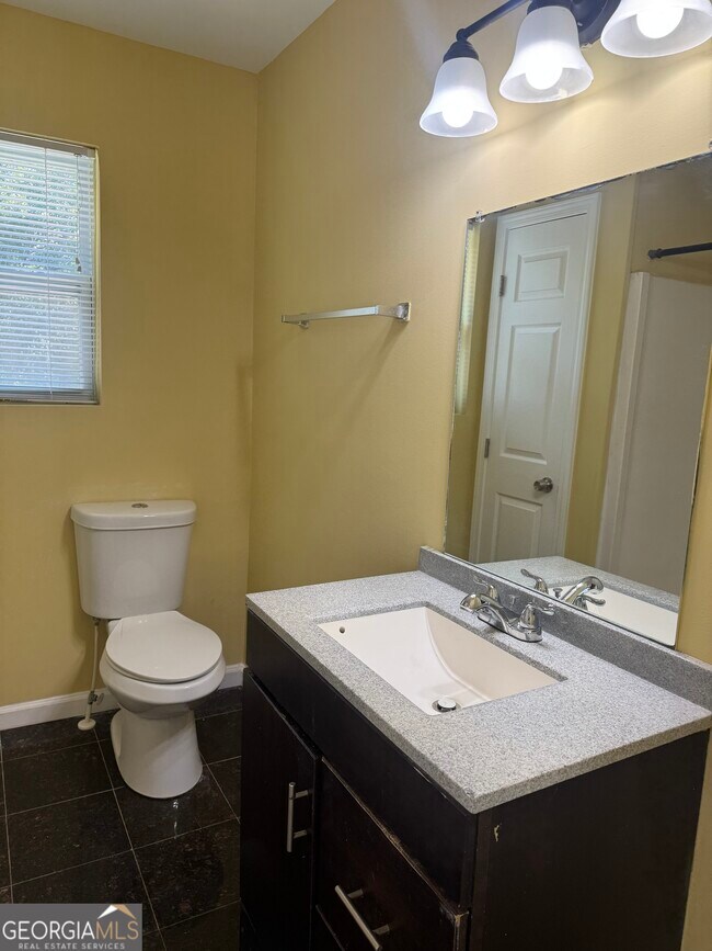 Building Photo - 400 Tunis Rd