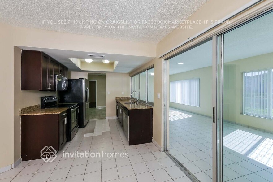 Building Photo - 4916 NW 39th St