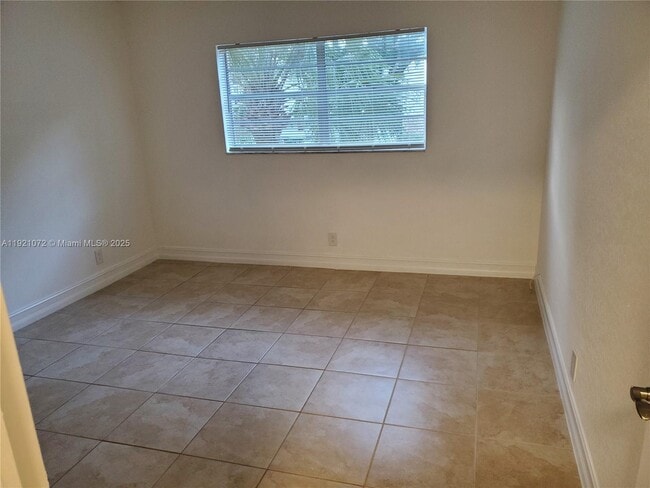 Building Photo - 1300 Moffett St