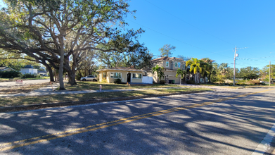 Building Photo - 6523 Bayshore Blvd