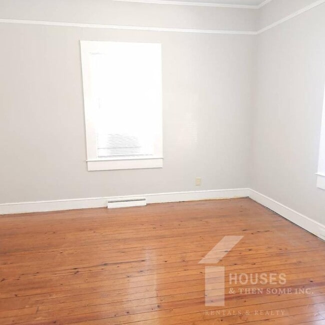 Building Photo - 263 Beacon St