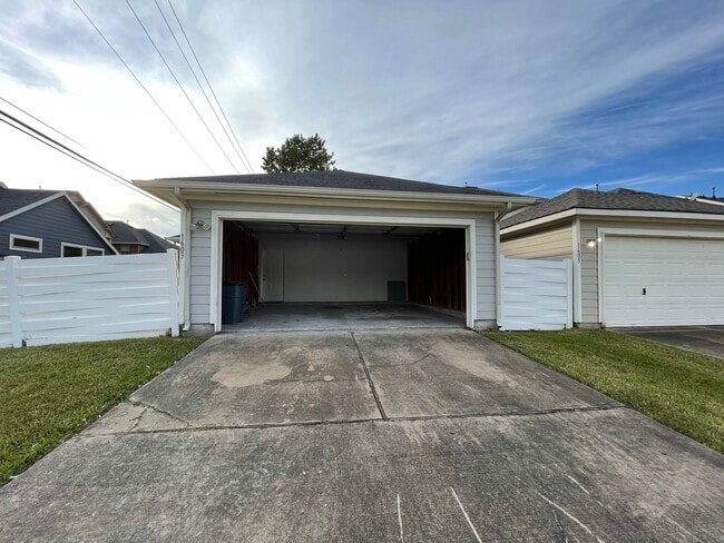 Building Photo - 1603 Nichole Woods Dr