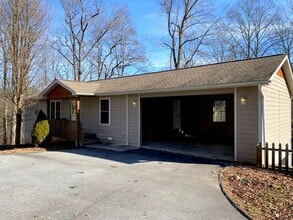 Building Photo - 26 Triple H Dr