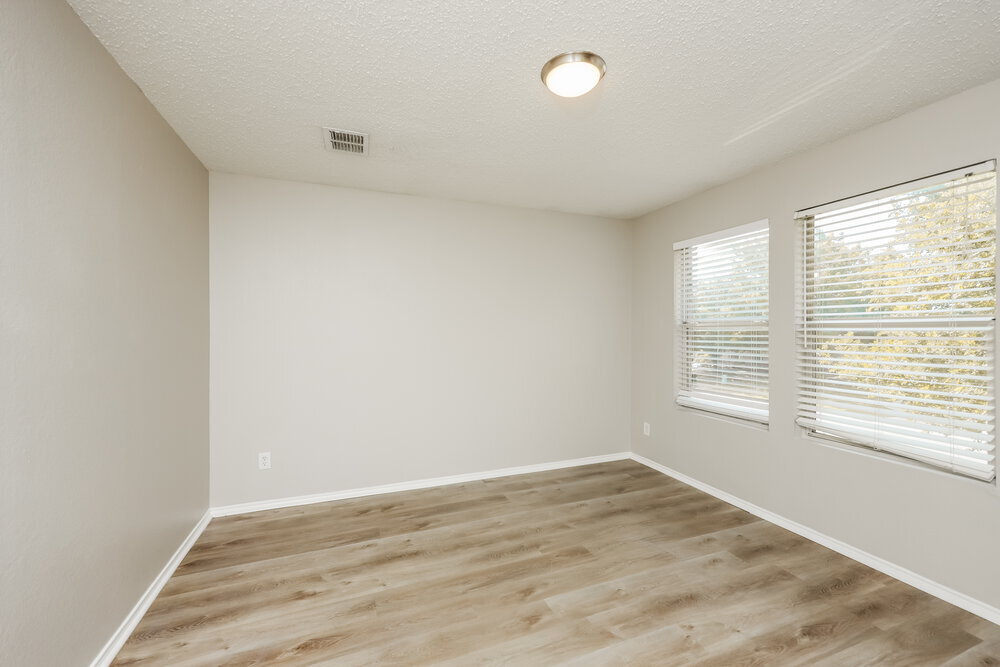 Building Photo - 8201 Montecito Dr