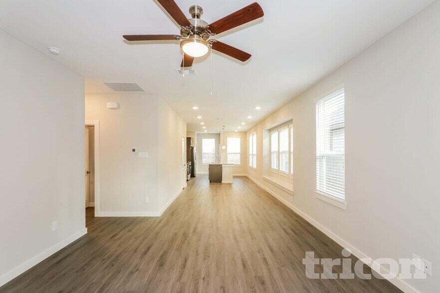 Building Photo - 23631 Gibson Frst Dr