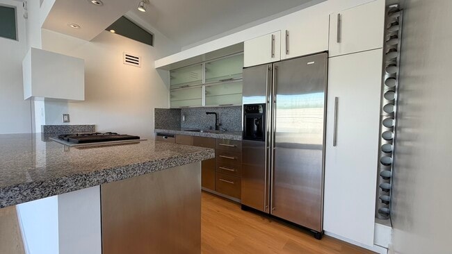 Building Photo - 2306 Teviot St