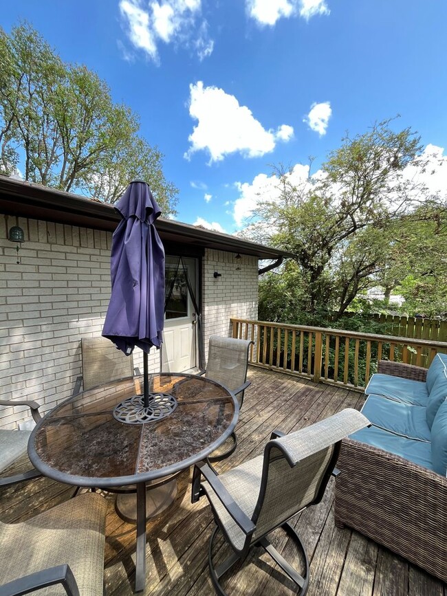 Building Photo - Superb 3 bedroom 2.5 bath home in Springda...