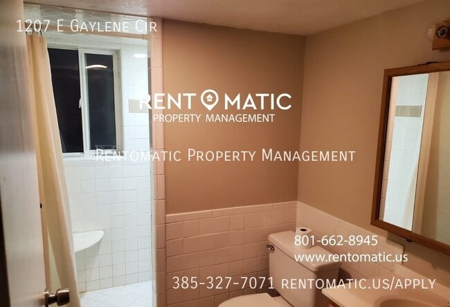 Building Photo - 1207 E Gaylene Cir