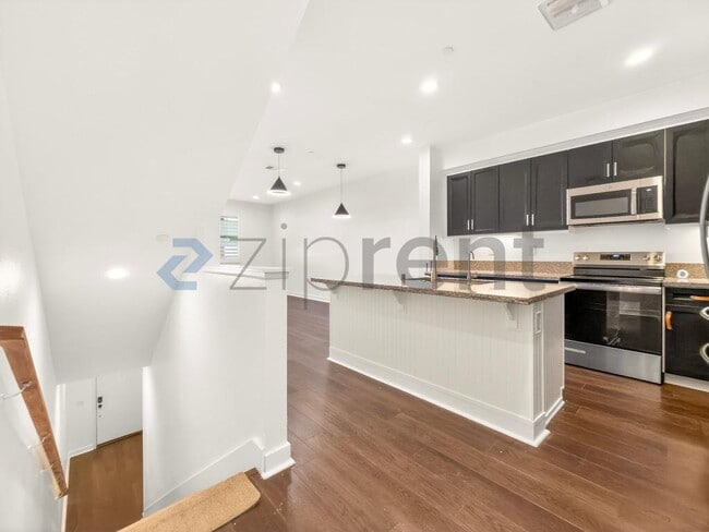 Building Photo - 156 Hass Ln