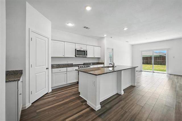 Building Photo - 1637 Escondido Dr