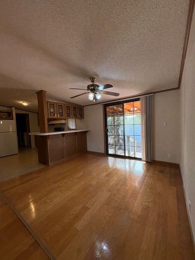 Building Photo - READY TO VIEW NOW! Adorable 3 Bed 2 Bath Home in New River NO HOA