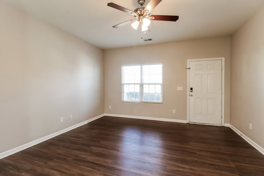 Building Photo - 2541 Meadow Crossing Dr