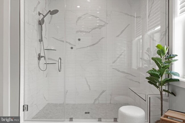 Building Photo - 43442 Croson Ln