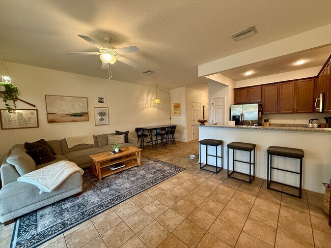 Building Photo - Sawgrass Village Townhomes 3/2.5/1 - Friendly Neighborhood lifestyle