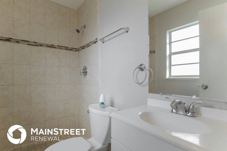 Building Photo - 501 14th St