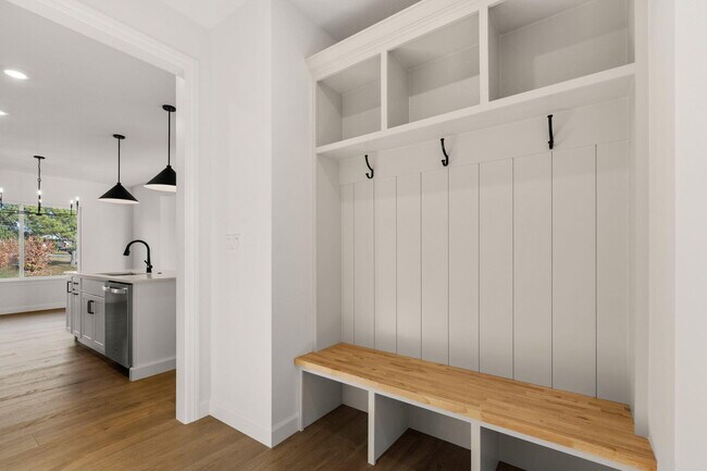 Building Photo - 5663 Ralph Dobbs Way