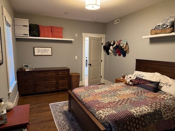 Building Photo - 19 MacArthur St