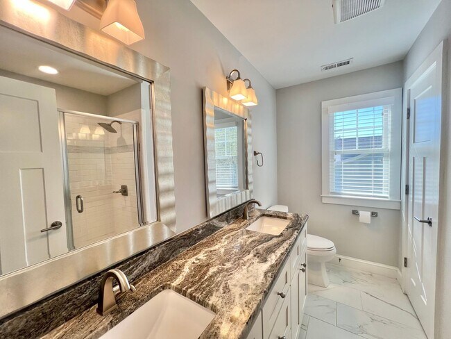 Building Photo - Exceptional 3BD, 2.5BA Downtown Raleigh House with Large Fenced Backyard