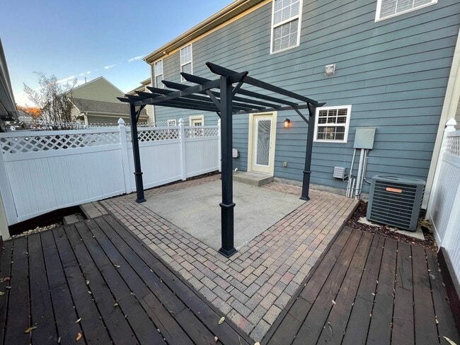 Building Photo - 2-Bed/2.5-Bath in Lenox Village w/ 2-Car Garage!