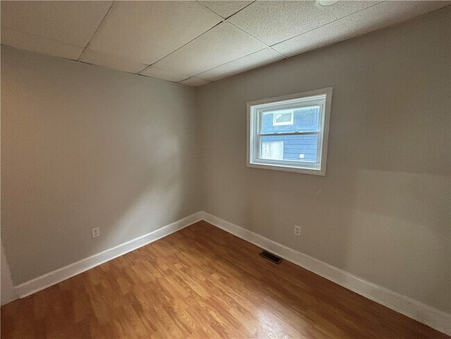 Building Photo - 507 Welles St