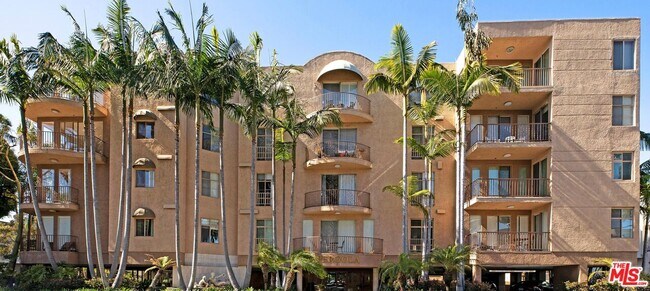 Primary Photo - 211 California Ave