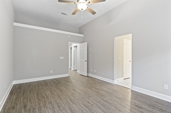 Building Photo - 31 S Stony Bridge Cir