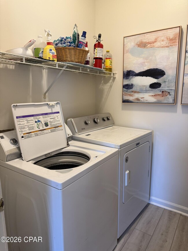 Building Photo - 7908 Sunset Ave