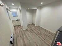 Building Photo - 120 Hurricane St