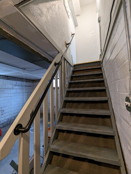 From garage to kitchen entry - 3607 Franklin Ave