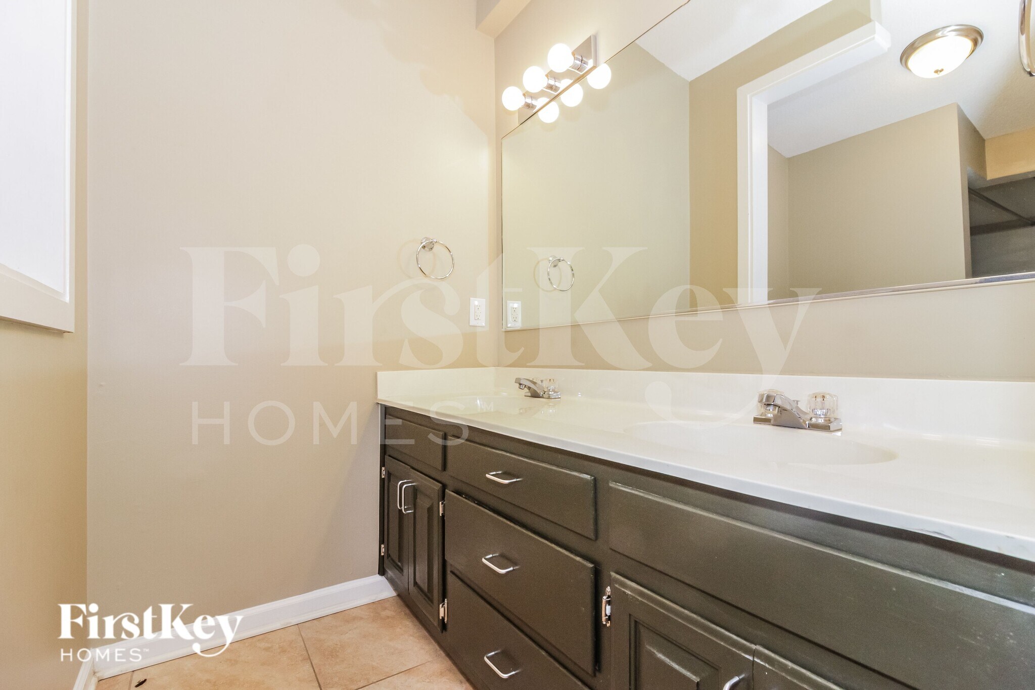 Building Photo - 1307 S White Station Rd