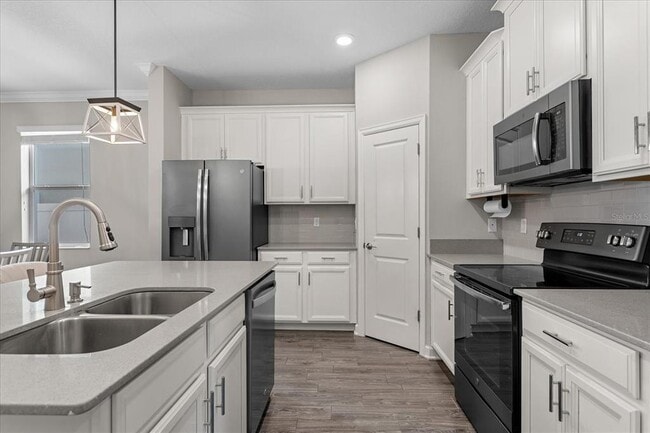 Building Photo - 11096 Silver Surfer Alley