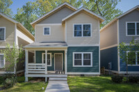 Building Photo - Modern Home in Kenilworth