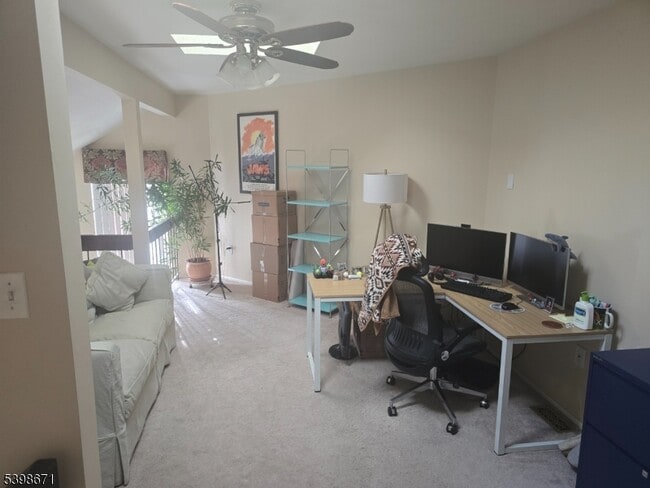 Building Photo - 90 Sycamore Ct