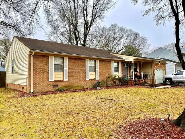 Building Photo - 6817 Cedarwood Ct