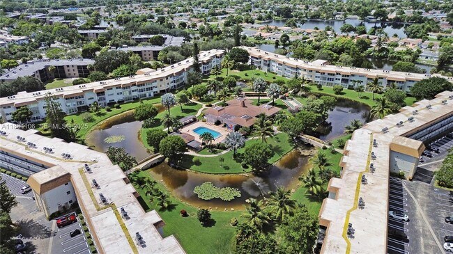 Building Photo - 3505 NW 48th Ave