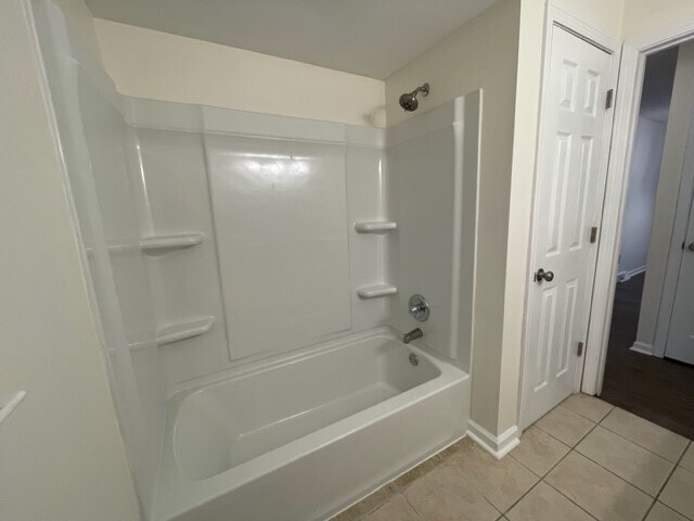 Tub & Linnen Storage - 3318 Wood Valley Ct