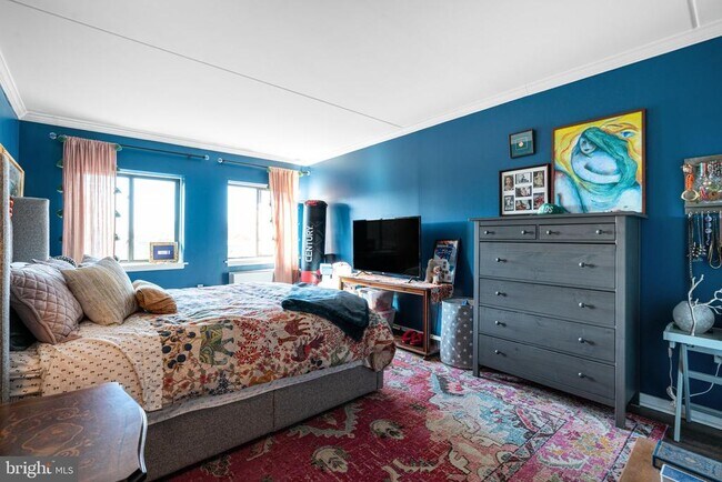 Building Photo - 200 Lombard St