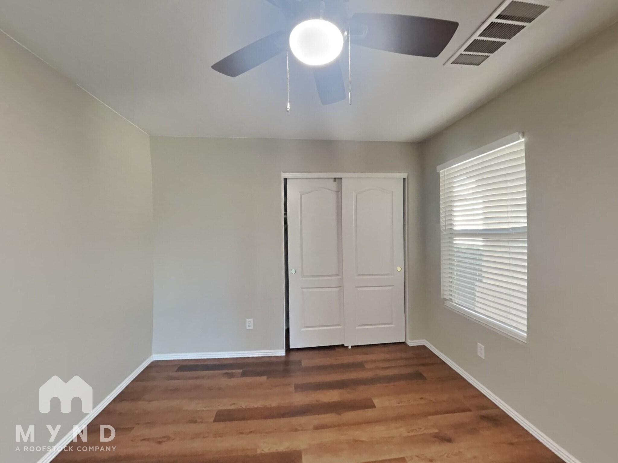 Building Photo - 813 S 125th Ave