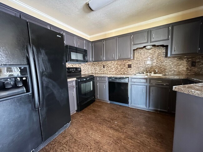 Building Photo - 4904 James Loop