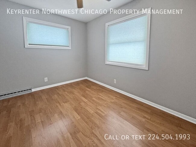 Building Photo - 5411 W Lake Shore Dr