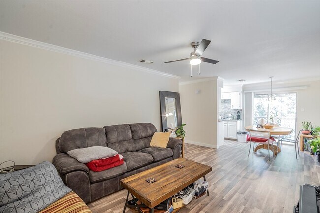 Building Photo - 10622 Golden Quail Dr